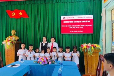 AGRIBANK CHI NHÁNH EA SÚP – BẮC ĐẮK LẮK TRAO 10 SUẤT HỌC BỔNG CHO HỌC SINH VƯỢT KHÓ, HỌC GIỎI
